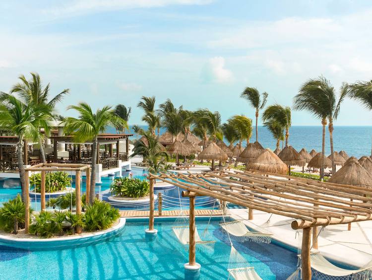 Piscina Principal Frente al Mar Excellence Playa Mujeres