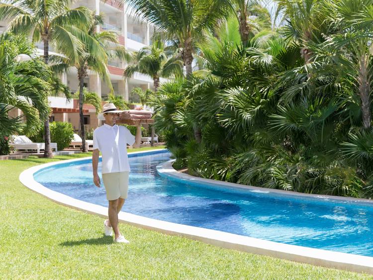 Jardin dans un centre de villégiature à Cancun