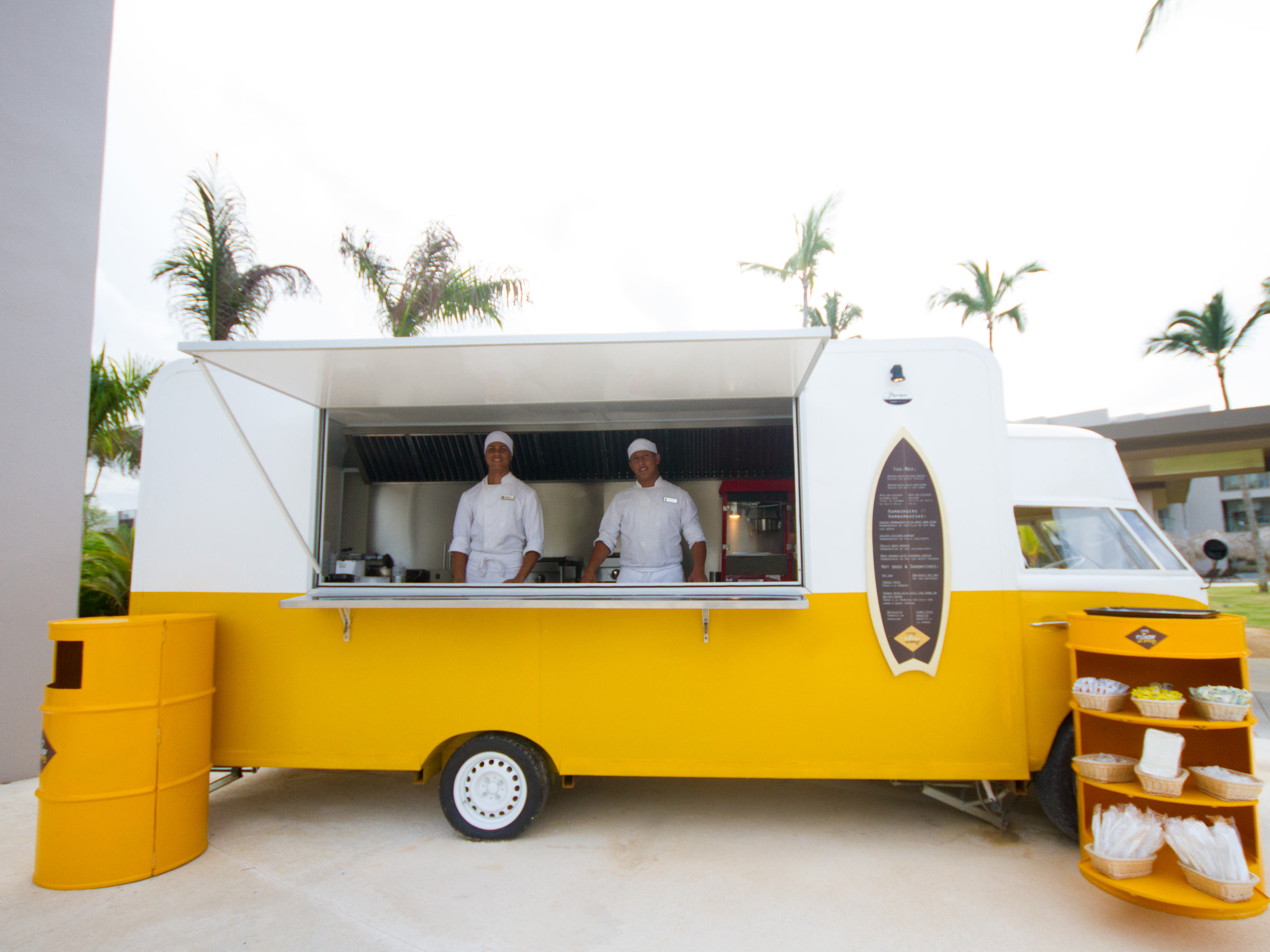 Camion-bouffe au centre de villégiature Excellence El Carmen