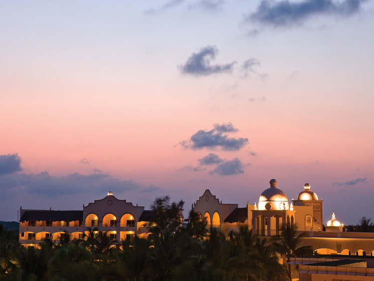 Vista del Atardecer en la Riviera Maya