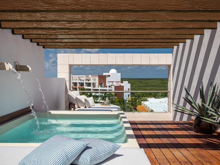 Suite de Dos Plantas con Terraza en la Azotea con Vista al Spa o a la Piscina